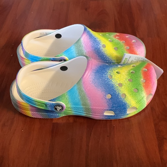 NWT Crocs - Picture 5 of 5